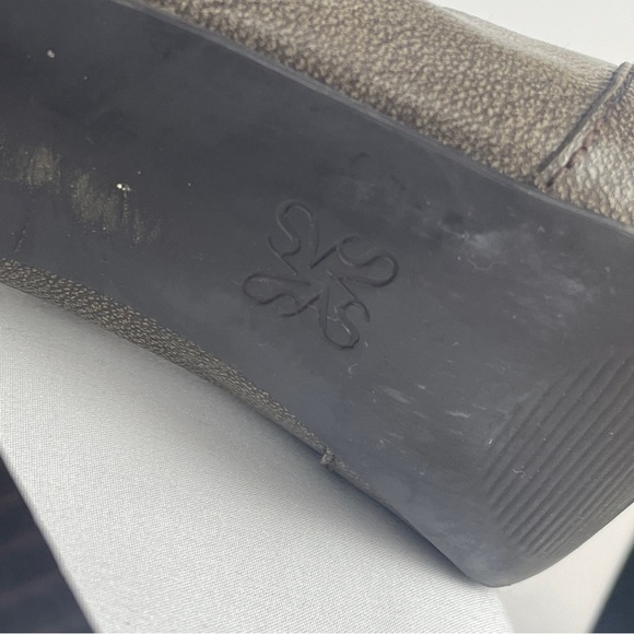 Vera Wang Olive Peep-Toe Heels - Picture 9 of 16